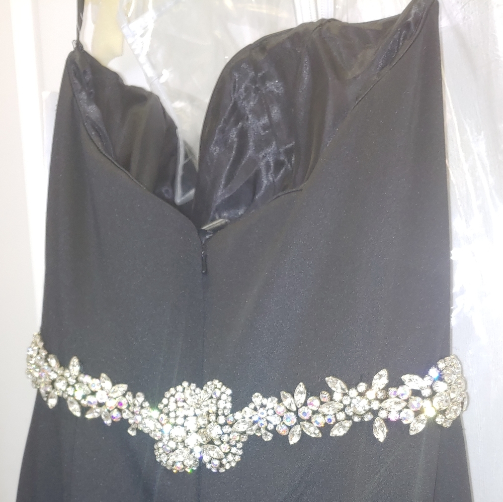 Jovani black fit and flair size 8 - Picture 5 of 8